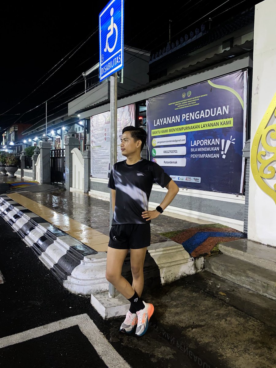 Hunter161720701's tweet photo. Niatnya mau long run, eh malah kejebak hujan https://t.co/tSg98354aP