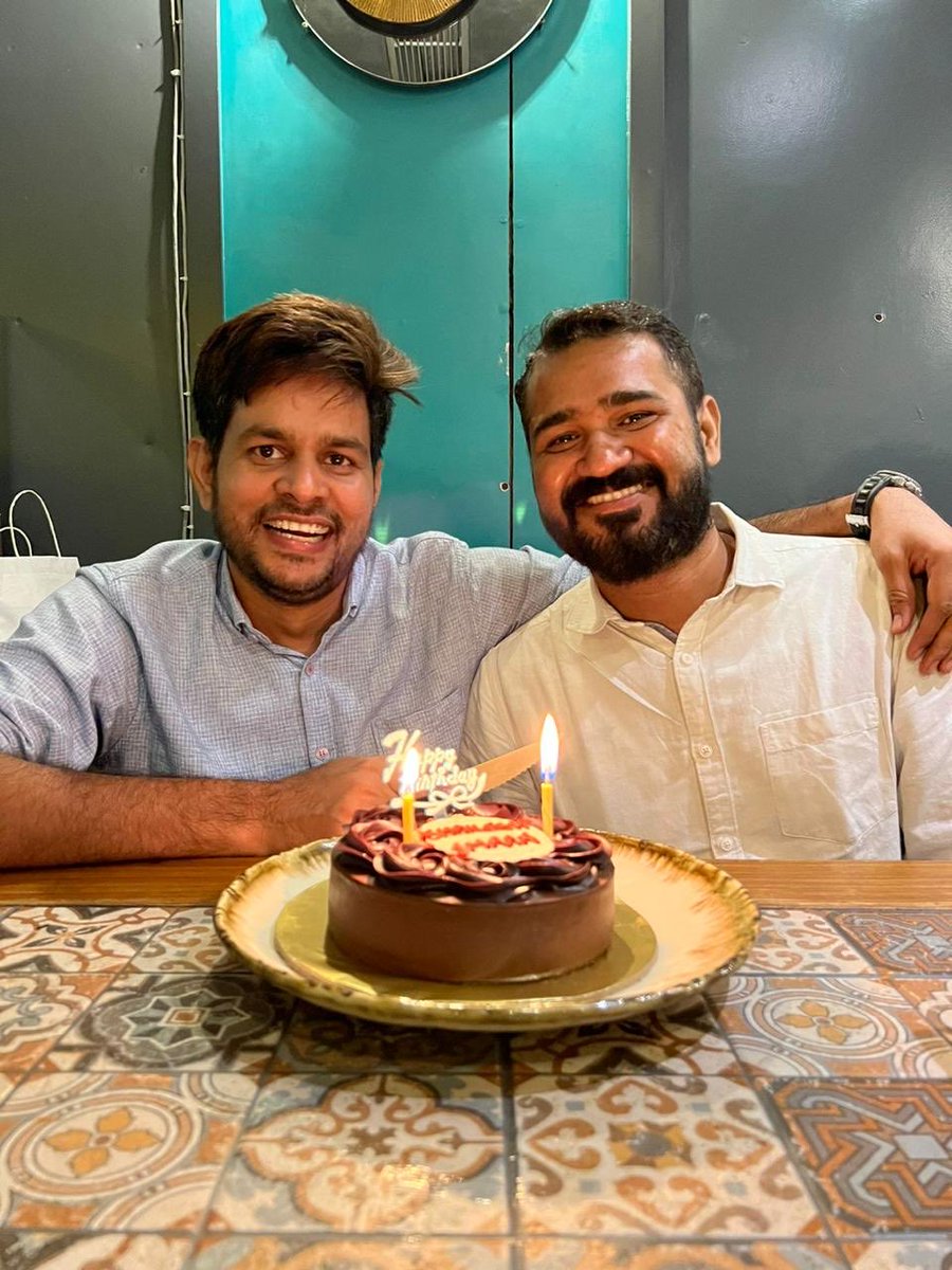Wish you a very happy #Birthday ⁦<a href="/24shailesh/">Shailesh</a>⁩ Bhai🎉🎉🎉

यूँही हस्ते गाते और प्यार बर्शाते रहो☺️