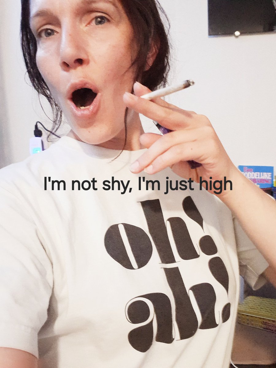 New sunny☀️ Day peepz.... 🫶

I'm Not shy,  I'm just High 😇

#saturdaymorning  #WeekendVibes #shy #HighAsYou