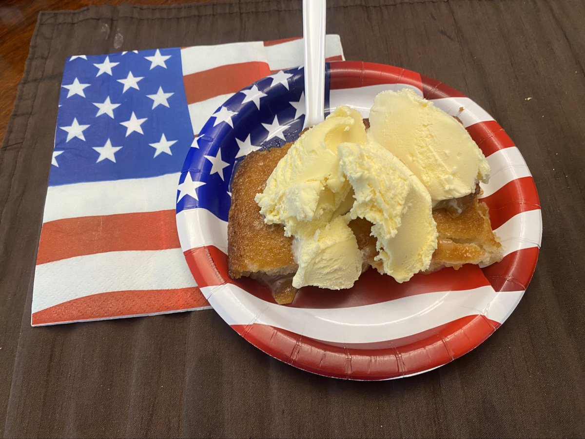 TurfSpartanLord's tweet image. Burgers, potato wedges, corn, and watermelon. Tried a new peach cobbler recipe. 
#Americana #Happy4thofJuly