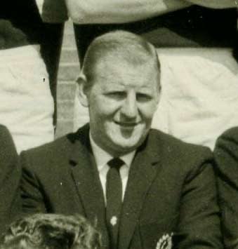 tony_debolfo's tweet image. Thoughts with the family of Bill Hoogen who has passed away on the Gold Coast.
A former Carlton U19s & reserves player through the 1950s, Bill later coached the Unders when the likes of David McKay were starting out - & ‘Swan’ boarded with Bill & his late wife Judith in Coburg.
