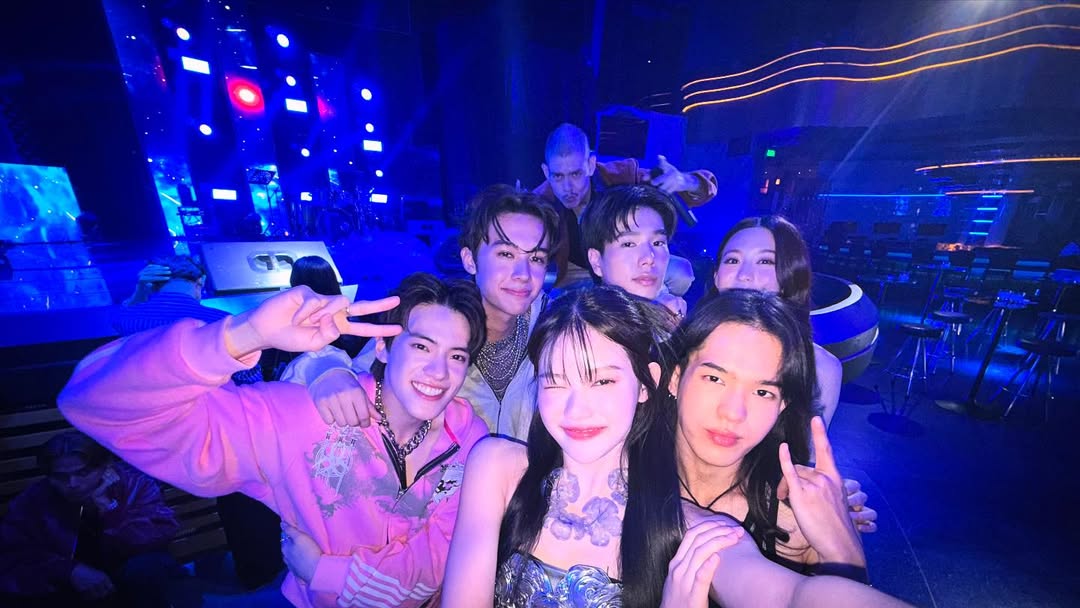 Space_for_MPI's tweet photo. TASTE EP.1
📸: cr.pic ig #dewcati
#mmabelzz #Mabelz_PiXZiE #PiXXiE #phuwintang #obeypun #ninnayanin #anthonybuisseret #isamsame #TASTE_EP1 #TASTEเด็กเจนแซ่บ https://t.co/J9r84C8bAf