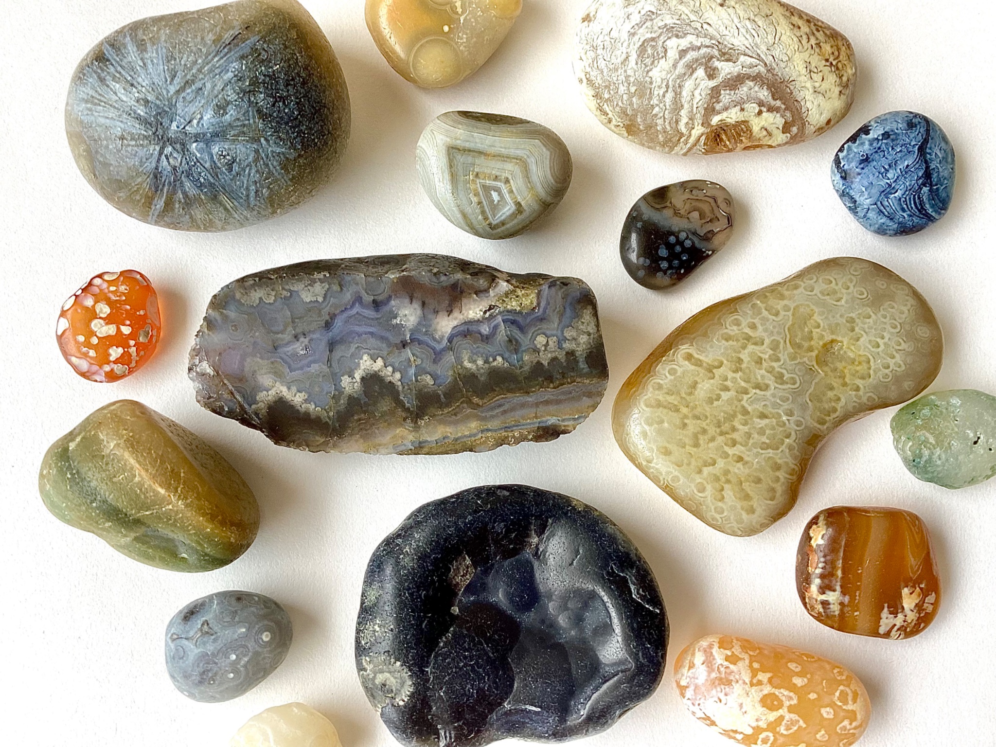 瑪瑙 - البحث / X