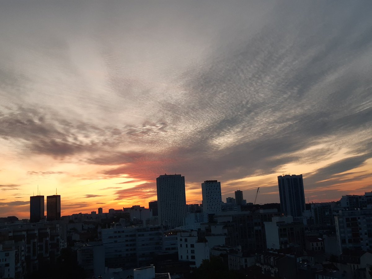 A une heure où l'on préférerait dormir.