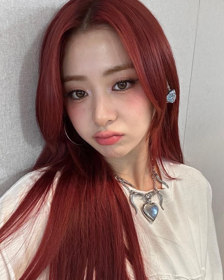 fromisbase's tweet photo. LESSERAFIM’s Yunjin leaves a heartwarming message for fromis_9:

“I was truly, truly so happy that the fromis_9 unnies won 1st place, and I wanted to congratulate them in every way I could lol. I hope all girls do well. That they won’t lose their smiles and that they’ll continue+ https://t.co/XhwWvIcJqu