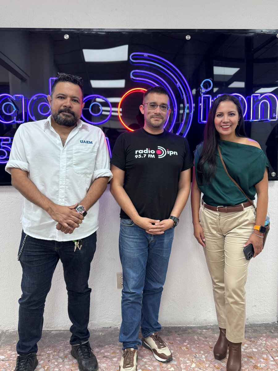 Enrique Anzures (@enriqueanzures) on Twitter photo Tuve el gusto de recibir la visita de nuestros colegas de <a href="/radiouaem/">Radio UAEM</a> de la <a href="/uaemorelos/">UAEM</a> en <a href="/RadioIPNOficial/">Radio IPN</a> del <a href="/IPN_MX/">IPN</a>. Tendremos en breve colaboraciones que beneficiarán a nuestra comunidad universitaria y politécnica y a las audiencias. ¡Huélum! 📻 <a href="/MichelleOnofre/">Dra. Michelle Onofre</a> Tuve el gusto de recibir la visita de nuestros colegas de <a href="/radiouaem/">Radio UAEM</a> de la <a href="/uaemorelos/">UAEM</a> en <a href="/RadioIPNOficial/">Radio IPN</a> del <a href="/IPN_MX/">IPN</a>. Tendremos en breve colaboraciones que beneficiarán a nuestra comunidad universitaria y politécnica y a las audiencias. ¡Huélum! 📻 <a href="/MichelleOnofre/">Dra. Michelle Onofre</a>