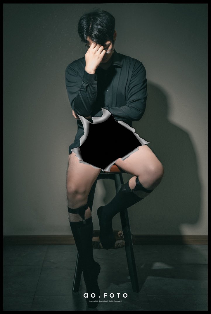 3s4vt's tweet photo. 正装之下🖤 https://t.co/5OW8otHeOV