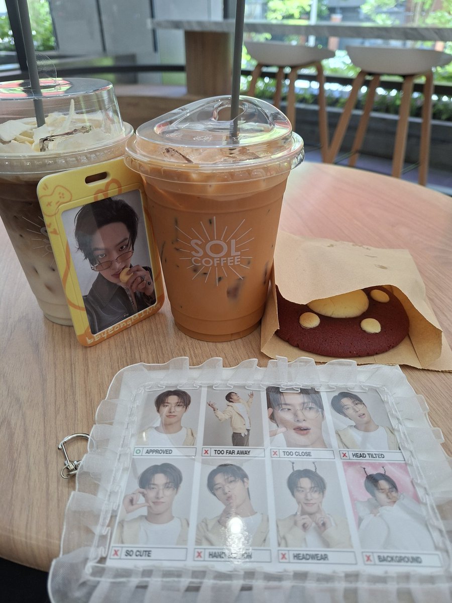 alicegaga1192's tweet photo. ไม่ได้ไปคอนเกาหลี ก็หา คาเฟ่ฟิวเกา ไปเลยยย Mingi with Thai Tea/coconut latte and Red Velvet
#ateez #mingi #solcoffee #cafe https://t.co/rEhkBYP4PM