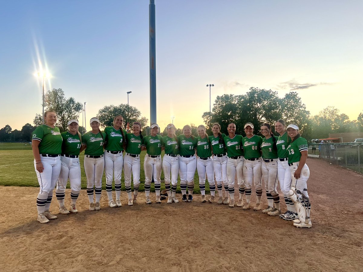 Opened up bracket play with two wins today.  Play tomorrow at Highline Park on field 3 at 4pm.  Come check us out!
#LLAP 
#GirlsinGreen
#FusionFamily