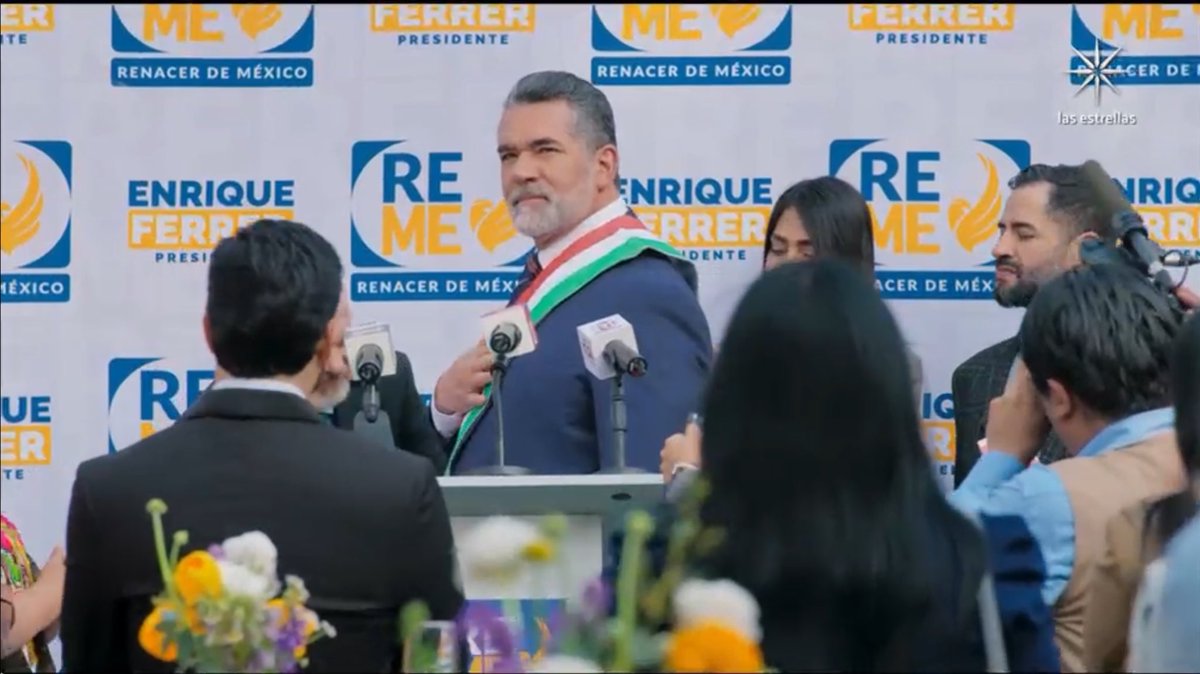 gabyplatas's tweet image. Fuimos presidentes 3 segundos. #JuegosDeAmorYPoder