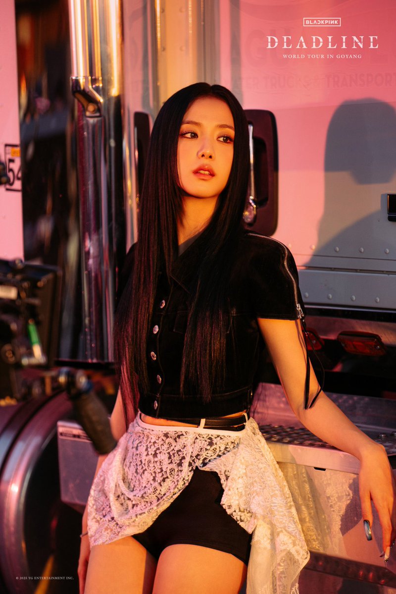 oh this tour is going to be epic

#BLACKPINK #BLACKPINK_WORLDTOUR #deadline #lisa #jennie #rosé #jisoo