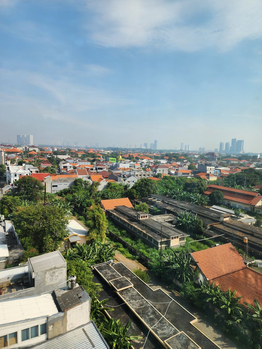 radityavesting's tweet image. Gm surabaya☀️