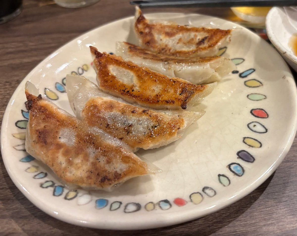 土曜日はいつもより早めの16時スタートです✨
今日も元気に飲みましょうぞ！