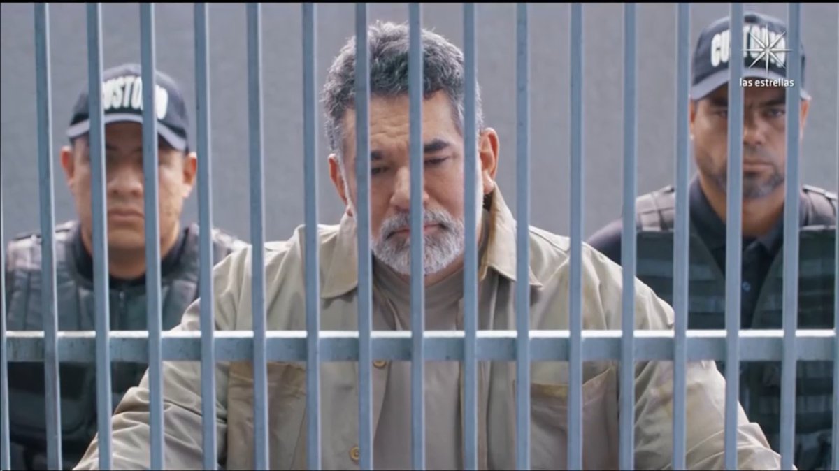 gabyplatas's tweet image. ¡¿Qué dice el “Team Rejas”?!
#JuegosDeAmorYPoder