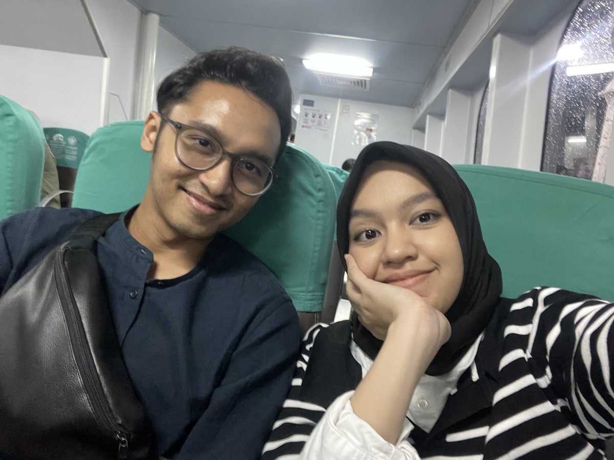 nadasoooon's tweet photo. Singapore, 23 kayanya? HAHAH https://t.co/uCfddywpCe
