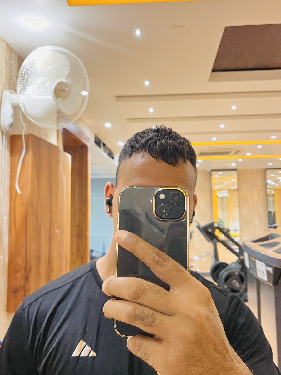 warriorjitesh's tweet photo. Leave 
… but never offline from discipline. 🖤💪
#FitnessMode #ChaiBreakLater https://t.co/DC63bu2e2p
