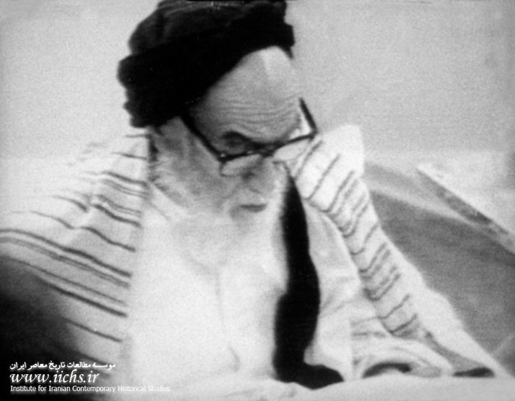 moghaddam_tweet's tweet image. «خدایا، این #جمهوری_اسلامی را حفظ کن...
این امانتیست که به این مردم دادهای.».
این، آخرین دعای او بود.
(فروردین ۱۳۶۸ – کتاب «یادها»)
#امام_خمینی
