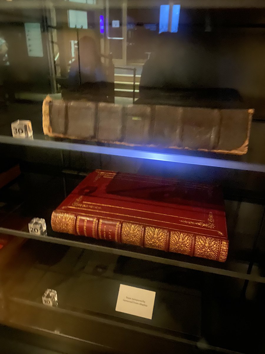 klmyates's tweet image. Checked another off the bucket list thanks to @KEDCGrants @KyCharge. My nerdy self really showed on our @FolgerLibrary tour.
☑️seeing First Folios up close & personal
☑️ reading an OG Queen Elizabeth Christmas list w her signature
☑️ exploring aspects of Elizabethan history!