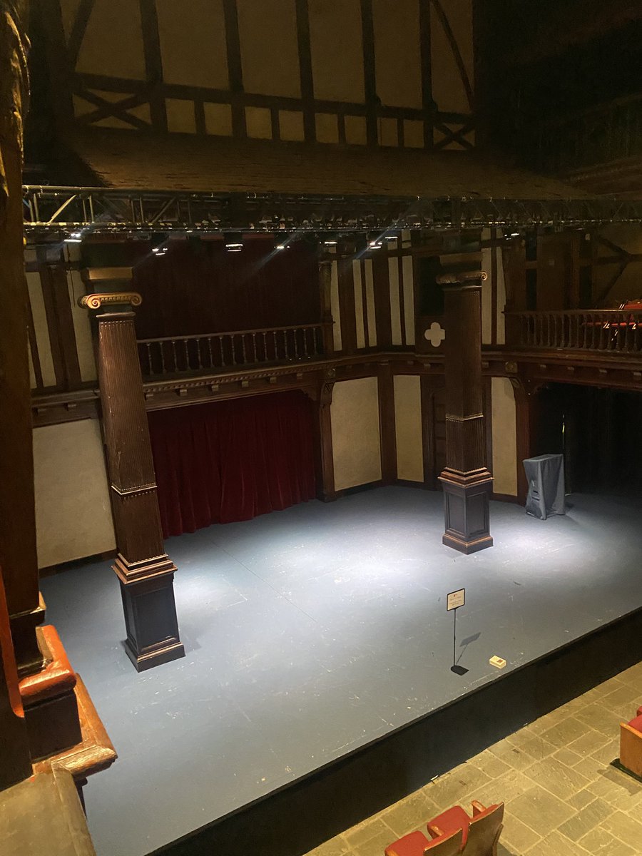 klmyates's tweet image. Checked another off the bucket list thanks to @KEDCGrants @KyCharge. My nerdy self really showed on our @FolgerLibrary tour.
☑️seeing First Folios up close & personal
☑️ reading an OG Queen Elizabeth Christmas list w her signature
☑️ exploring aspects of Elizabethan history!