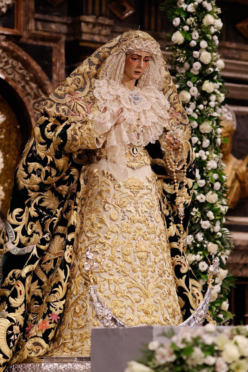 Este es el altar de la coronación de la Virgen del Rocío <a href="/Hdad_Redencion/">Hermandad de la Redención</a>
