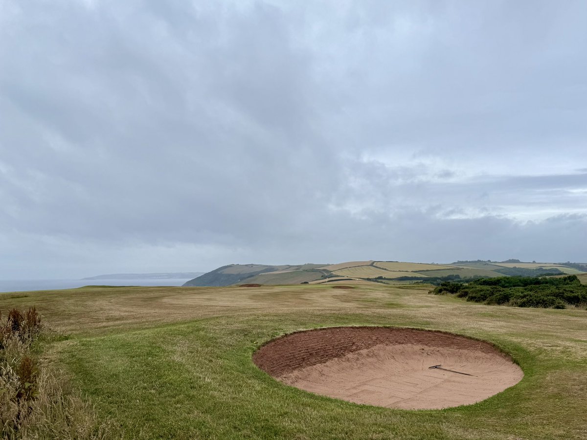 Excellent work as always from the Team with the course looking wonderfully ‘linksy’ ahead of today’s Men’s Open. It’s playing firm, fast and with a steady breeze will provide a suitable test for all competitors.
Best of luck! 🏆
<a href="/swsportsnews/">South West Sports News</a> <a href="/KristianWHU/">Kristian Summerfield</a> <a href="/AndyWelchPGA/">Andy Welch</a> #SWGolf
