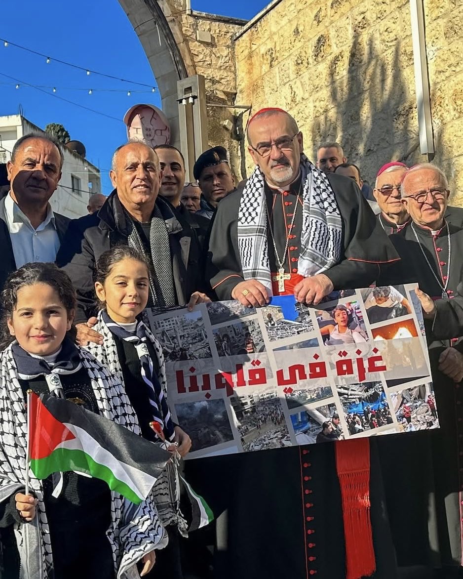 “Me siguen diciendo que tengo que ser neutral. Vengan conmigo a Gaza. Hablen con los cristianos que lo perdieron todo. Y luego diganme que tengo que ser neutral…

No funciona”

Cardenal Pizzaballa, Patriarca Católico de Jerusalem. ✝️