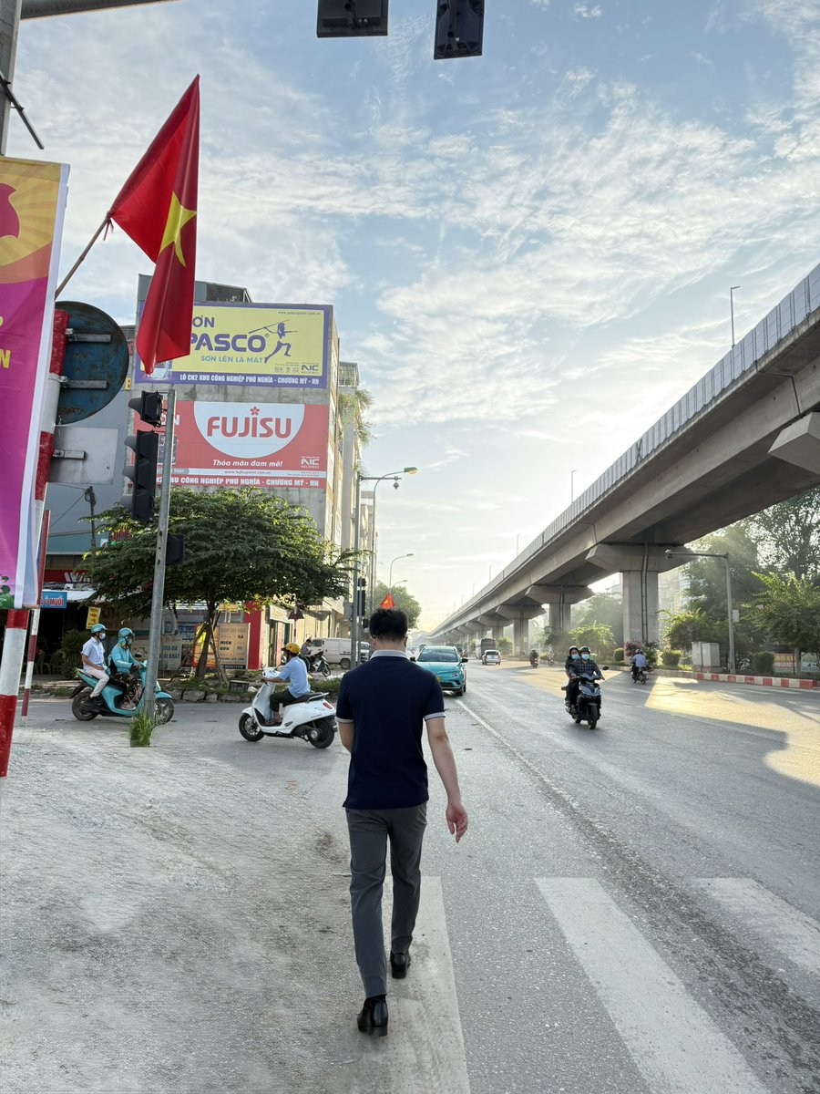 Hà Nội một mình chán quá à