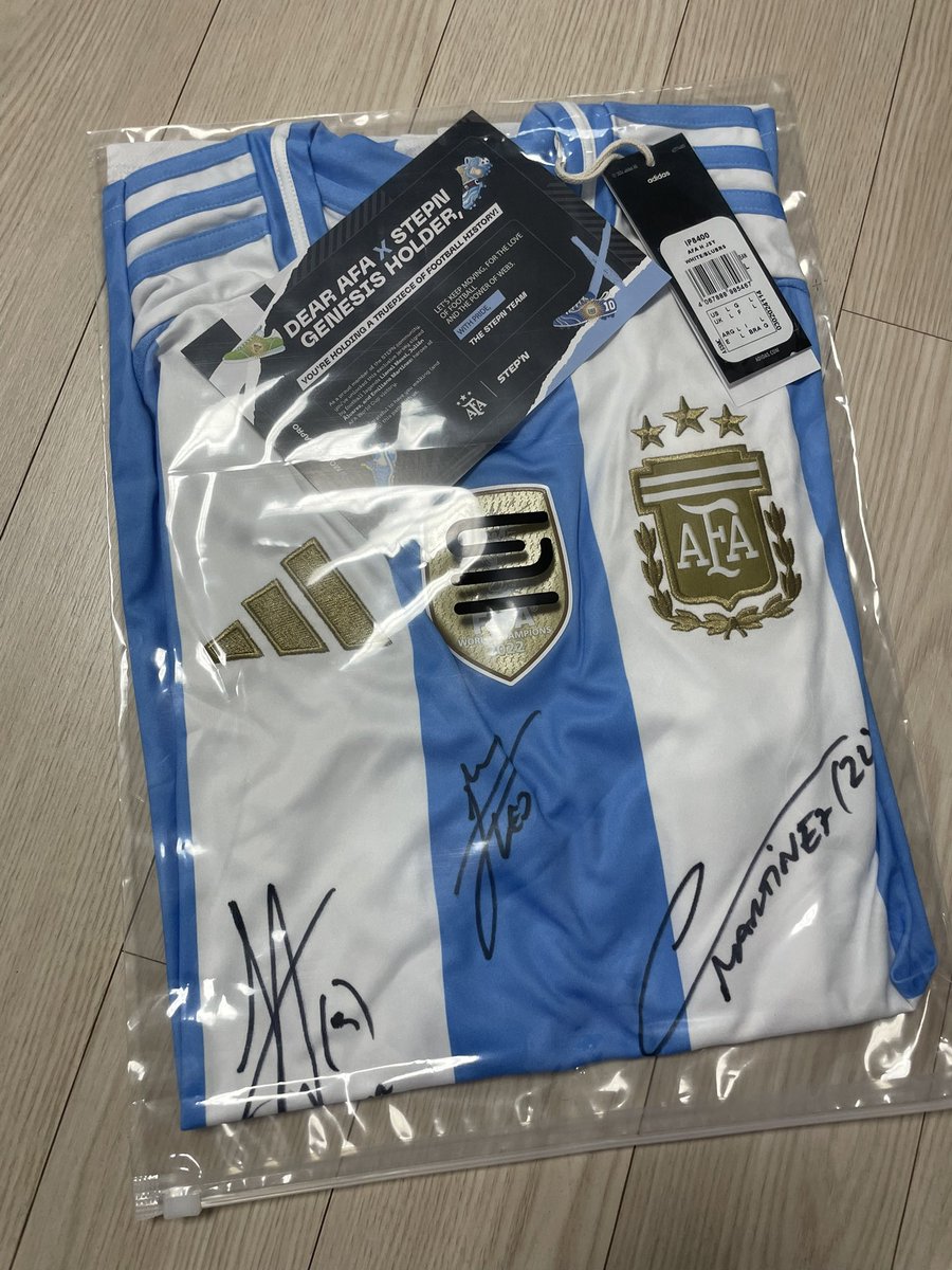 peterkim4017's tweet photo. wow! A very nice uniform has arrived👍
It's a lifelong collection😆
Thanks! FSL!!
#STEPN #STEPNGO
#FSL #AFA #STEPNxAFA
@Stepnofficial 
@fslweb3 https://t.co/Nqwgn3rtDQ