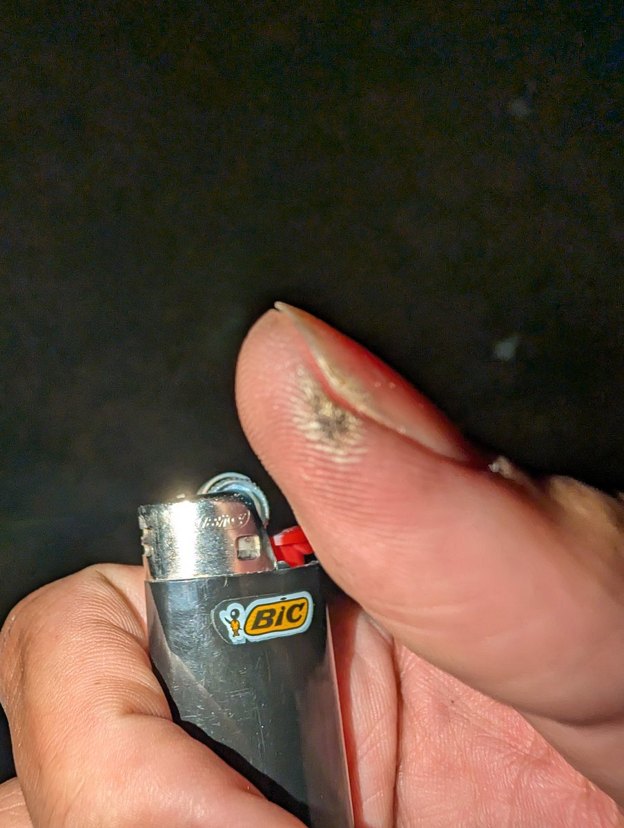 Who else got 4th thumb 😂
