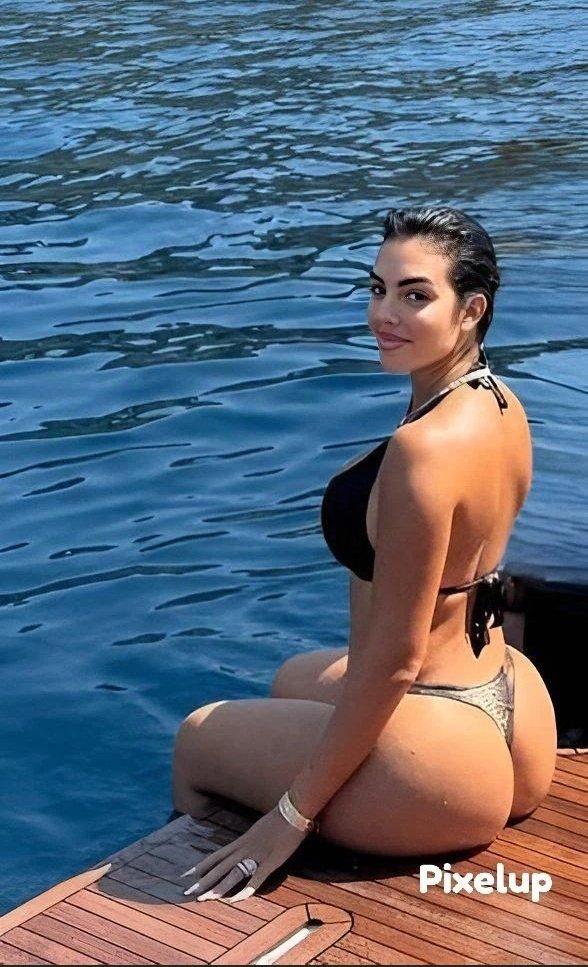 Cr7Fran4ever's tweet image. 🤤🍑🔥