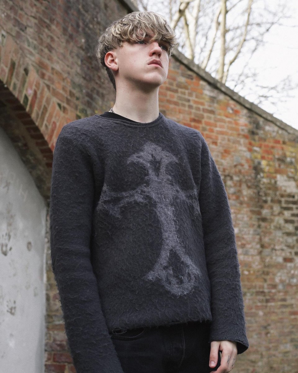 Introducing Izaak Thomas: Rock and Metal Solo Artist from the UK - Interview now at Highwire Daze Online!: highwiredaze.com/2025/07/04/iza…