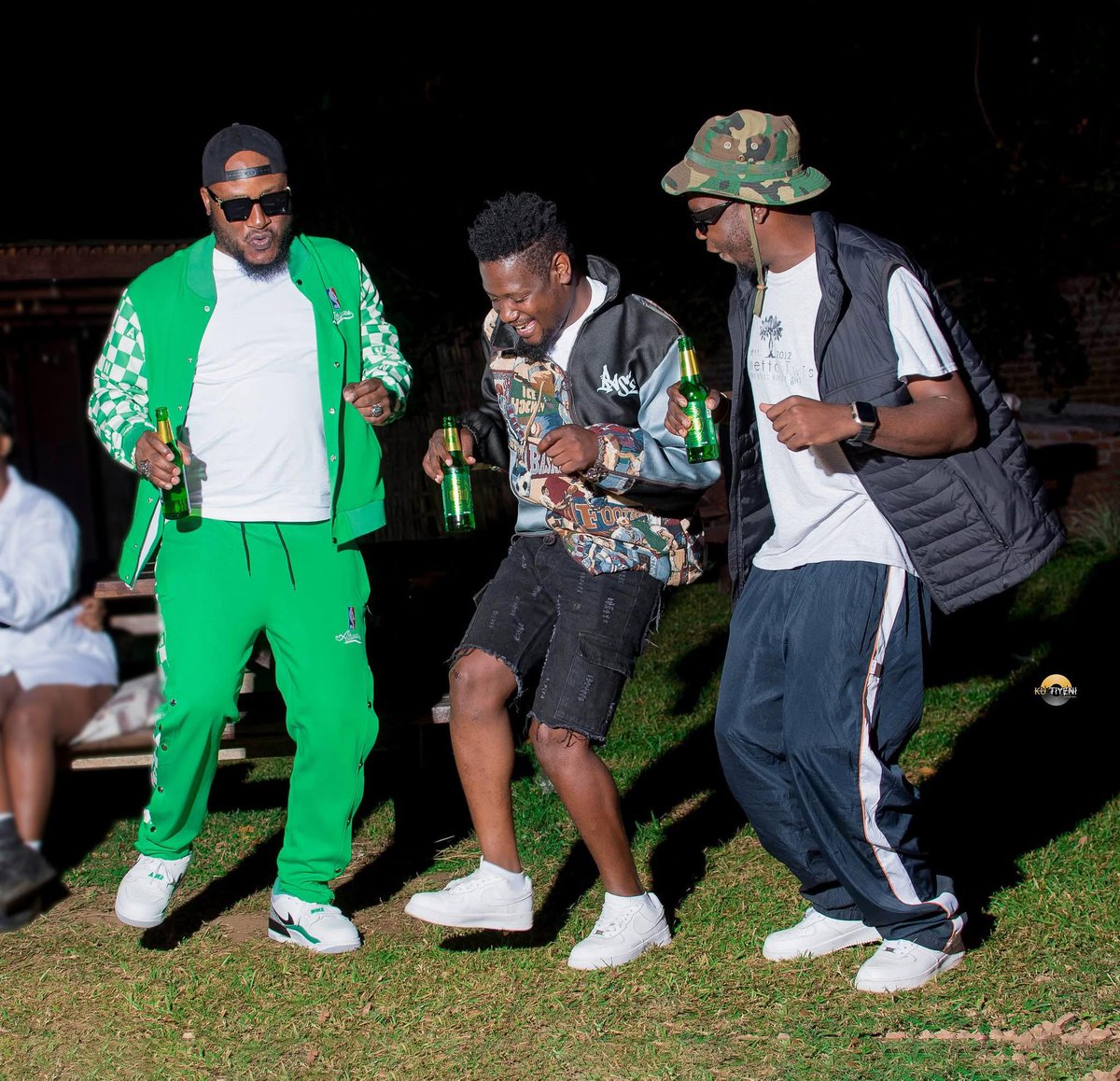Canalmw98's tweet photo. Phyzix & Classick gave us two bangers High bidder ft Tsarleo and Sauce ft Quest
Enjoy some good music 🎶
https://t.co/tQtFiisVbp
https://t.co/YMlW4NnixK
#VeryGoodveryGood
#ForkingsOnly https://t.co/U7YQ2Qolm2