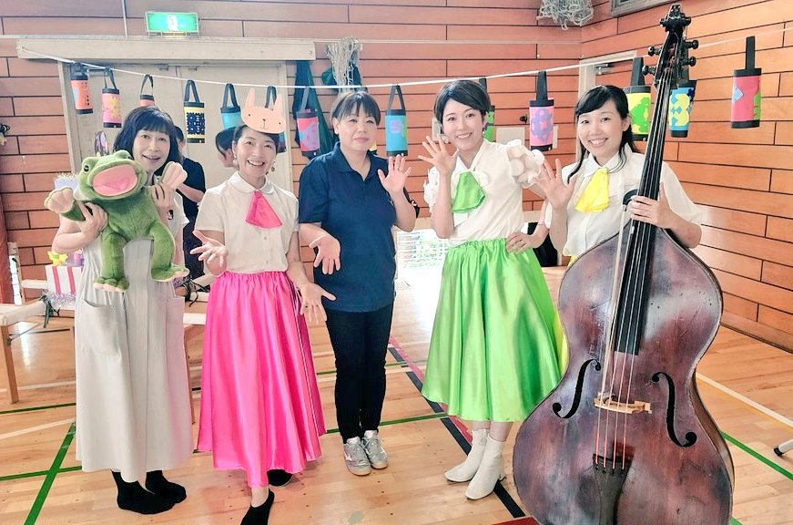 otopokke's tweet photo. 本日は調布クオレ保育園さんの夏祭りにて音ぽっけのコンサートをお届けしてまいりました🌈浴衣や甚平姿の元気な子ども達がニコニコでゲームや盆踊りを楽しみ、コンサートでは大きな声で歌ってくれました☺️先生方、父兄の皆様、素敵な夏の思い出をありがとうございました🎆
#音ぽっけ  #出張コンサート https://t.co/ZGE2Ad59ds