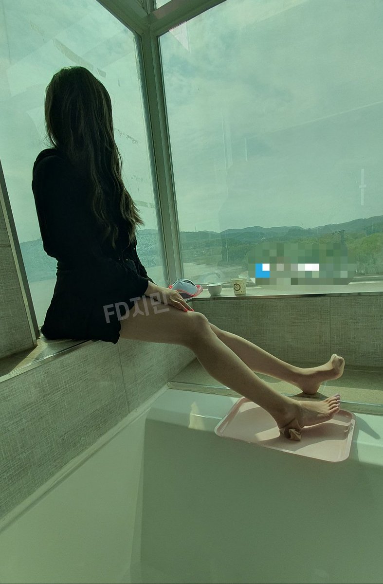 유플이나 오프문의 이제 바로차단이야
오프 내가 급으로 글올릴때만 하는거거든? 
칼차단에 오프이벤트 기회도 없을줄알어