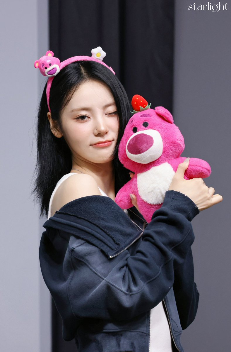 loona820's tweet image. 250704 jinsoul
#진솔 #JinSoul
#아르테미스 #ARTMS