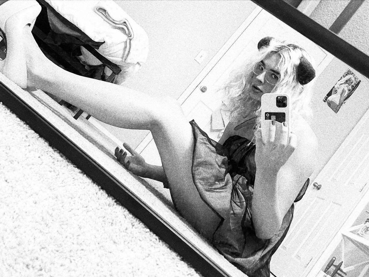 tell me i’m the number one girl in your eyes