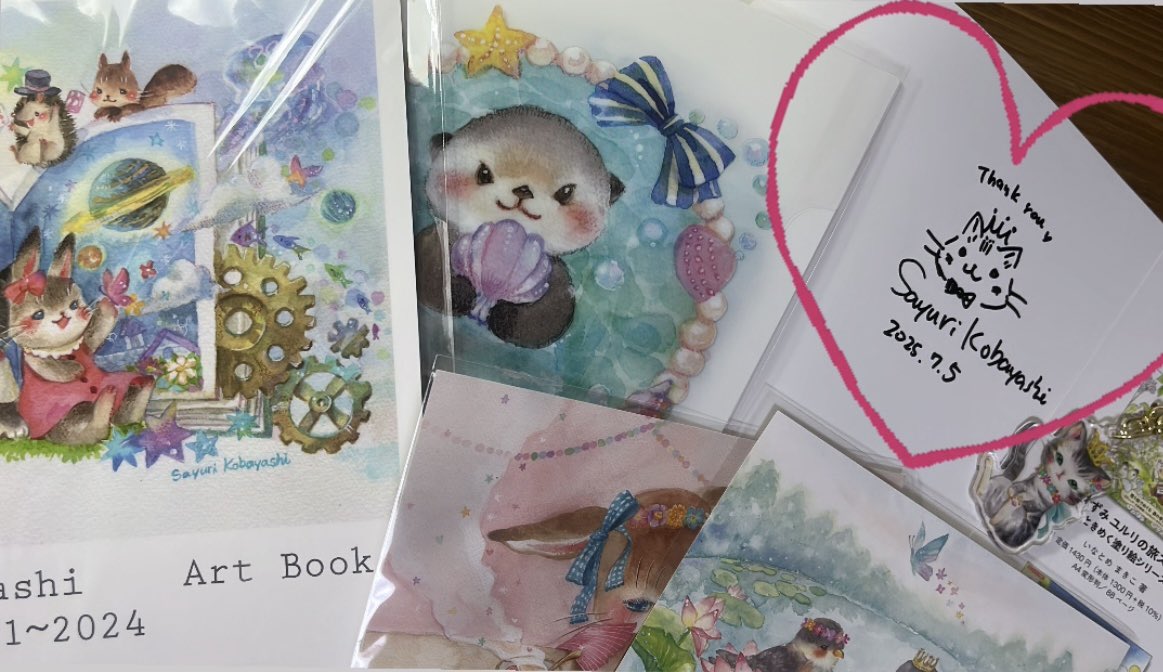 初めてのデザフェス✨
小林さゆりさんが出展されるとのことで、有休取りました( ⁼̴̀꒳⁼̴́ )塗り絵本のカラーサンプルを担当させていただいてから、いつかお会いして塗り絵本にサインしてもらいたいと思ってたので、めちゃくちゃ嬉しいー😭宝物です💕ありがとうございます❤️
<a href="/kobasayu/">小林さゆり(イラストレーター)</a>