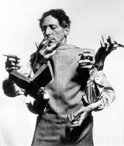 « Le cinéma, c'est l'écriture moderne dont l'encre est la lumière. »

#JeanCocteau 1889-1963￼￼￼￼✨🎂