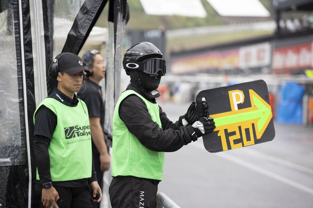 ◇【S耐SUGO】メカニック紹介◇

今回はメカニックとして、㈱東北マツダ多賀城店の佐野夏さんにサポートいただいております。
日頃から磨かれている技術と判断力が光ります！

#MAZDA_SPIRIT_RACING #MAZDA #マツダ #S耐 #SuperTaikyu #共に挑む #S耐への道 #チャレンジプログラム