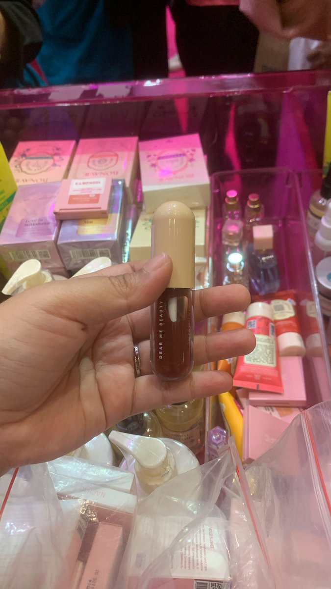SIRFORJASTIP's tweet photo. promo jxb 120k dpt 3  ada body lotion bonavie parfum bonavie liptint nya dear me beauty base makeup studio tropik yg 30ml body mistnya careso
#jastip #jxb #jakartaxbeauty #zonauang #zonajajan #wts #wtb https://t.co/nBaX60tu2g