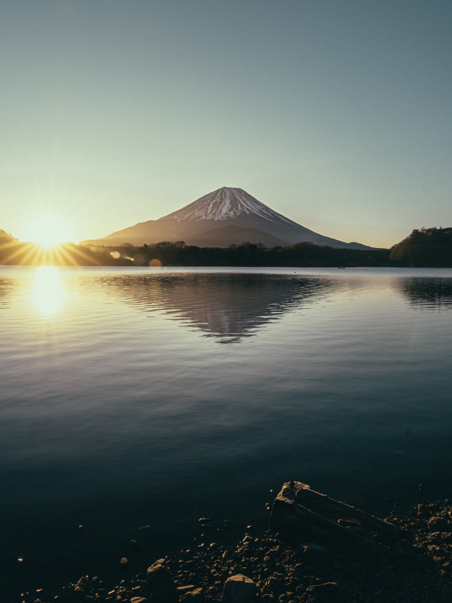 富士山を眺めながら迎える夜明けが心地いい。