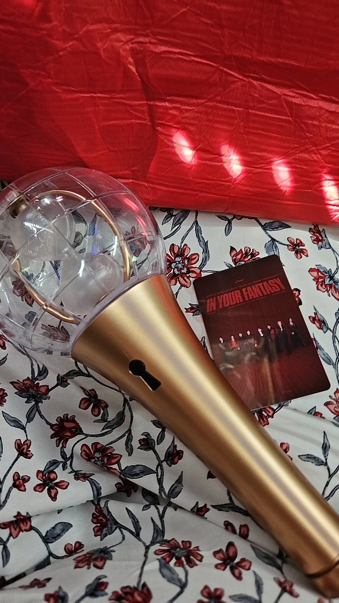 ameliakwok's tweet photo. #ATINY_OOTD #IN_YOUR_DRESSCODE #ATEEZ https://t.co/tdnolfc4Nx
