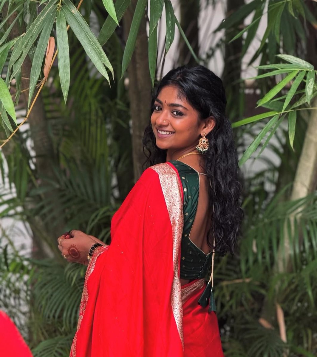 BangaloreTimes1's tweet image. “I wept, I surrendered.” @bhoomi_shettyofficial shares powerful moments from Kamakhya temple on how she rose — rooted in Shakti with a beautiful caption. 

#kannadactress #instapost #spirituality #kamkhya