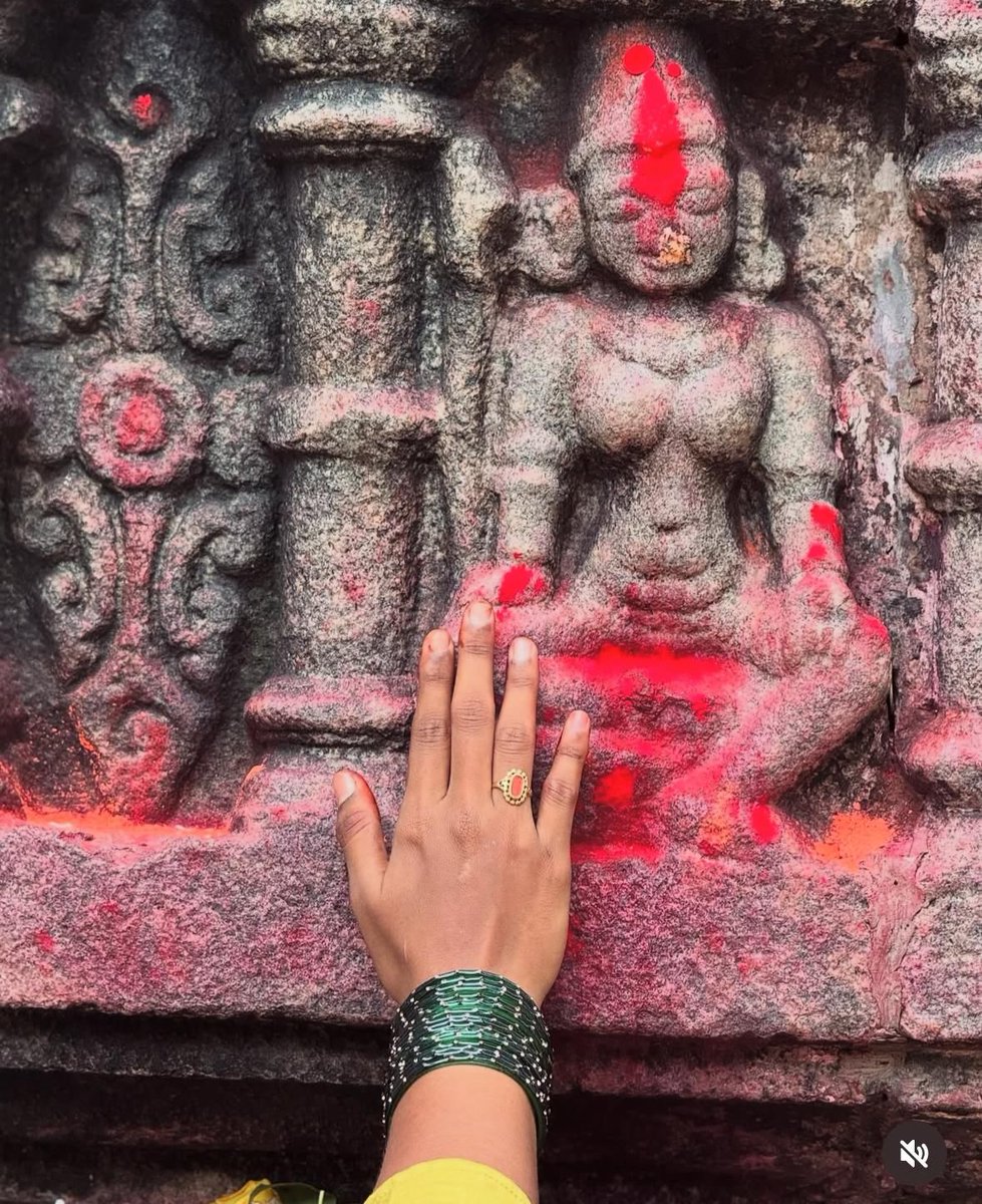 BangaloreTimes1's tweet image. “I wept, I surrendered.” @bhoomi_shettyofficial shares powerful moments from Kamakhya temple on how she rose — rooted in Shakti with a beautiful caption. 

#kannadactress #instapost #spirituality #kamkhya