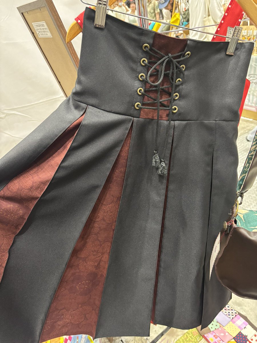 karakuringo's tweet photo. 大正浪漫ハイウエストスカート、
あと黒×赤1着となりました👗☝️

たくさんのお迎えありがとうございます🥰

#デザフェス61
#デザフェス61リポスト
#デザフェス61着物マップ
#デザフェス61お品書き
#カラクリンゴ https://t.co/wpld13gA3C