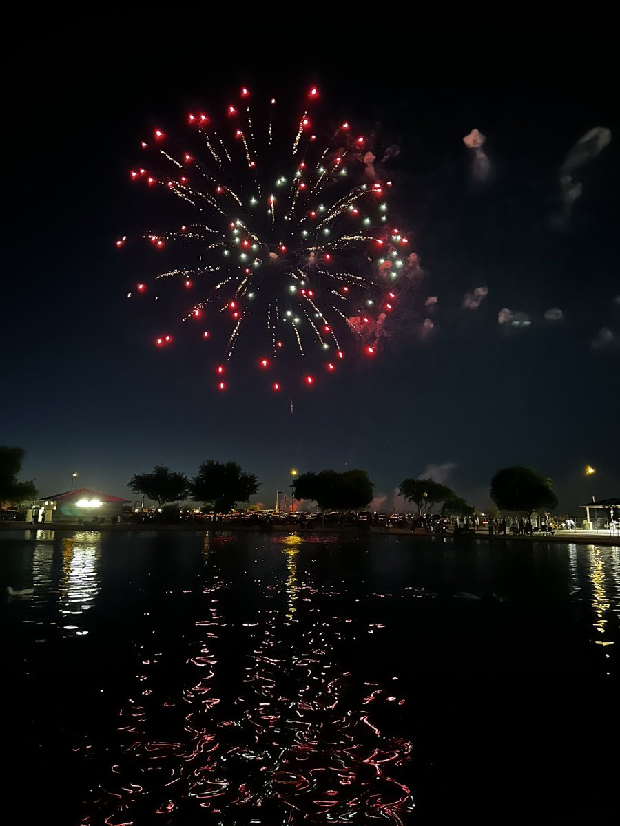 chegoyepez's tweet image. Happy 4th of July! Feliz 4 de Julio!