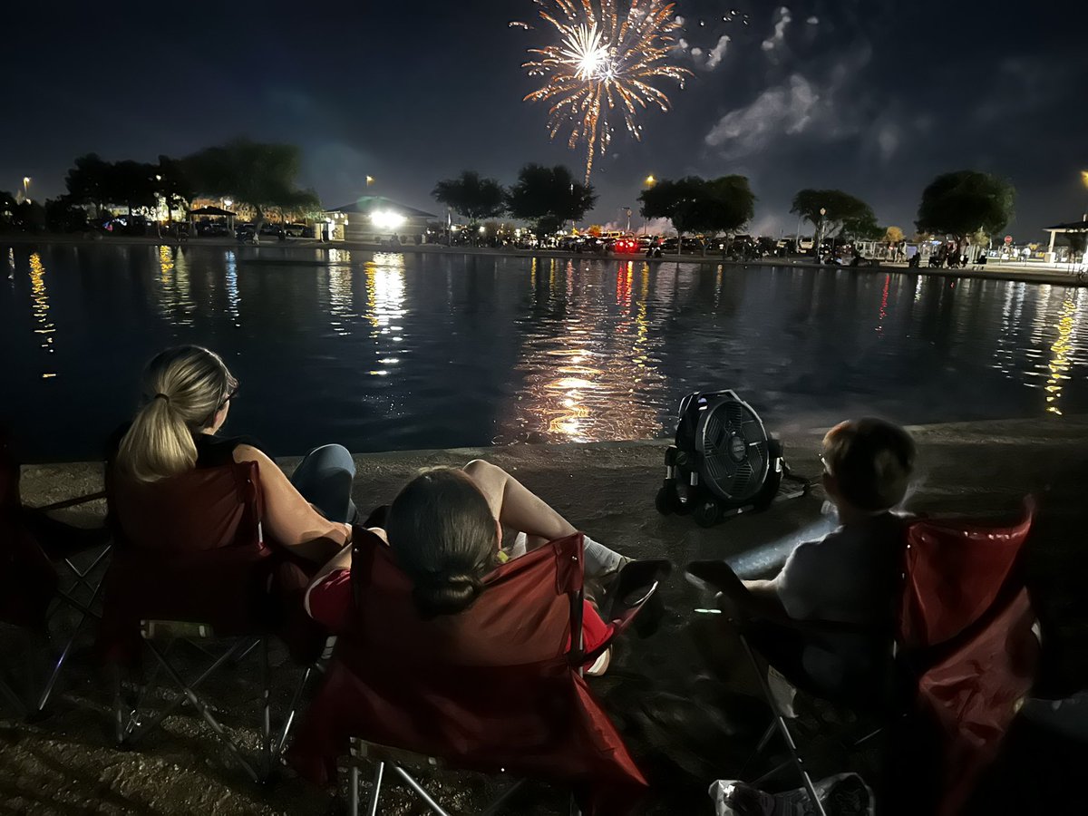 chegoyepez's tweet image. Happy 4th of July! Feliz 4 de Julio!