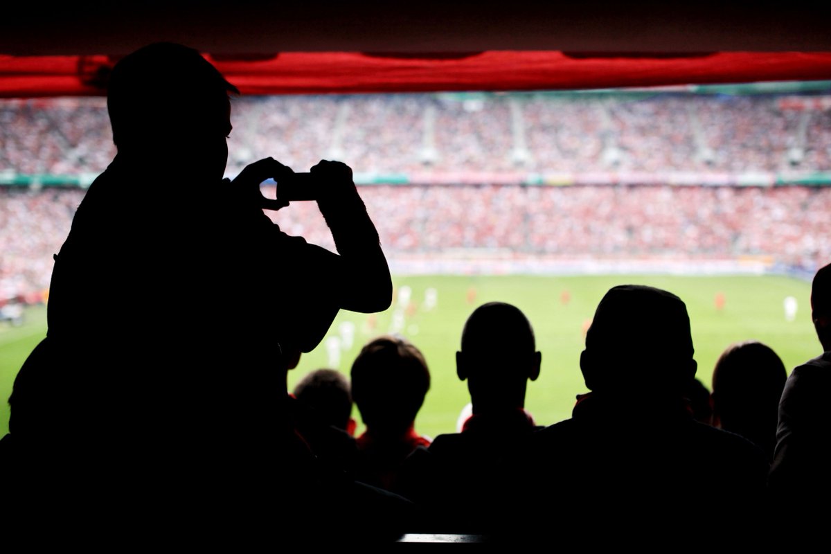 VisitBritainBiz's tweet image. Good luck to the Dragons and the Lionesses in the @WEURO2025! 🐉🦁⚽
Football is a major draw for international tourists, with our research showing that visitors coming to the UK for football stay longer, spend more and explore beyond the stadiums. #WEURO2025