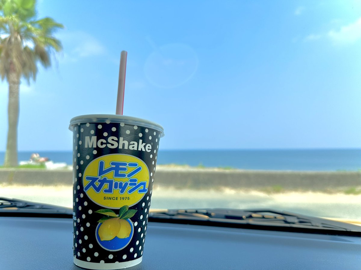 動画編集の合間に海に来たよ🏖️海日和だ〜♡

昨日「ASMRやるのが怖くなってる」ってポストをしたけど、楽しめる範囲で動画を撮って編集してるから安心してね！✨
次の動画や配信をお楽しみに🌟