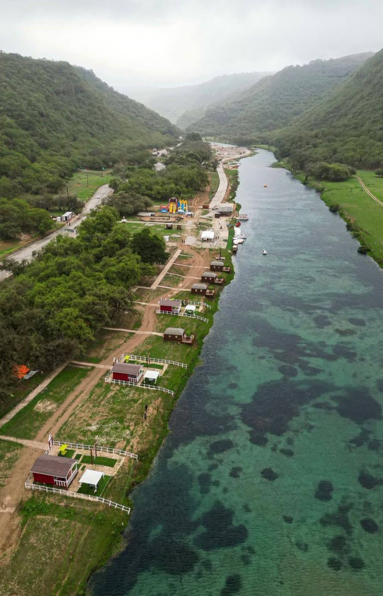 ftooma85's tweet image. صباح الخير. #ايش_جابك 🫠
.
.
. 
يزعلك غبـار #عبري
ويرضيك #خريف_ظفار_2025